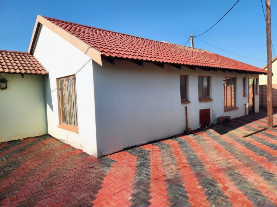 3 Bedroom Property for Sale in Boitekong North West